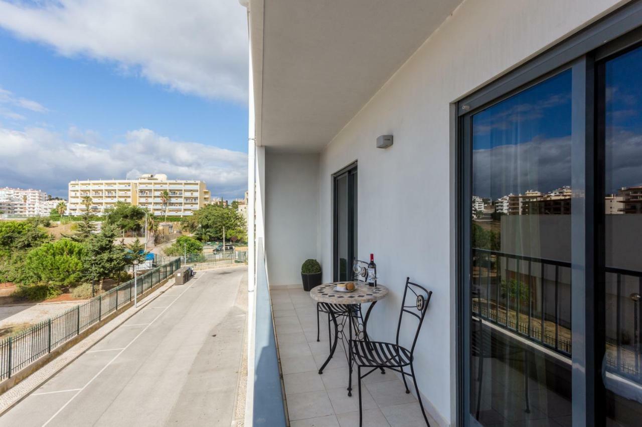 Lagos Marina Apartment With Pool & Gym Екстер'єр фото